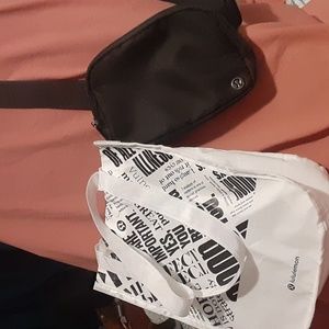 Lululemon belt bag black like new